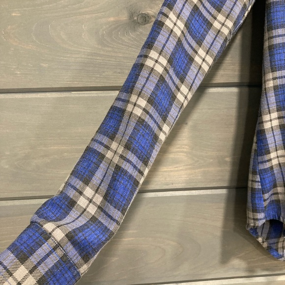 Women’s Roxy Flannel Top - Picture 4 of 8